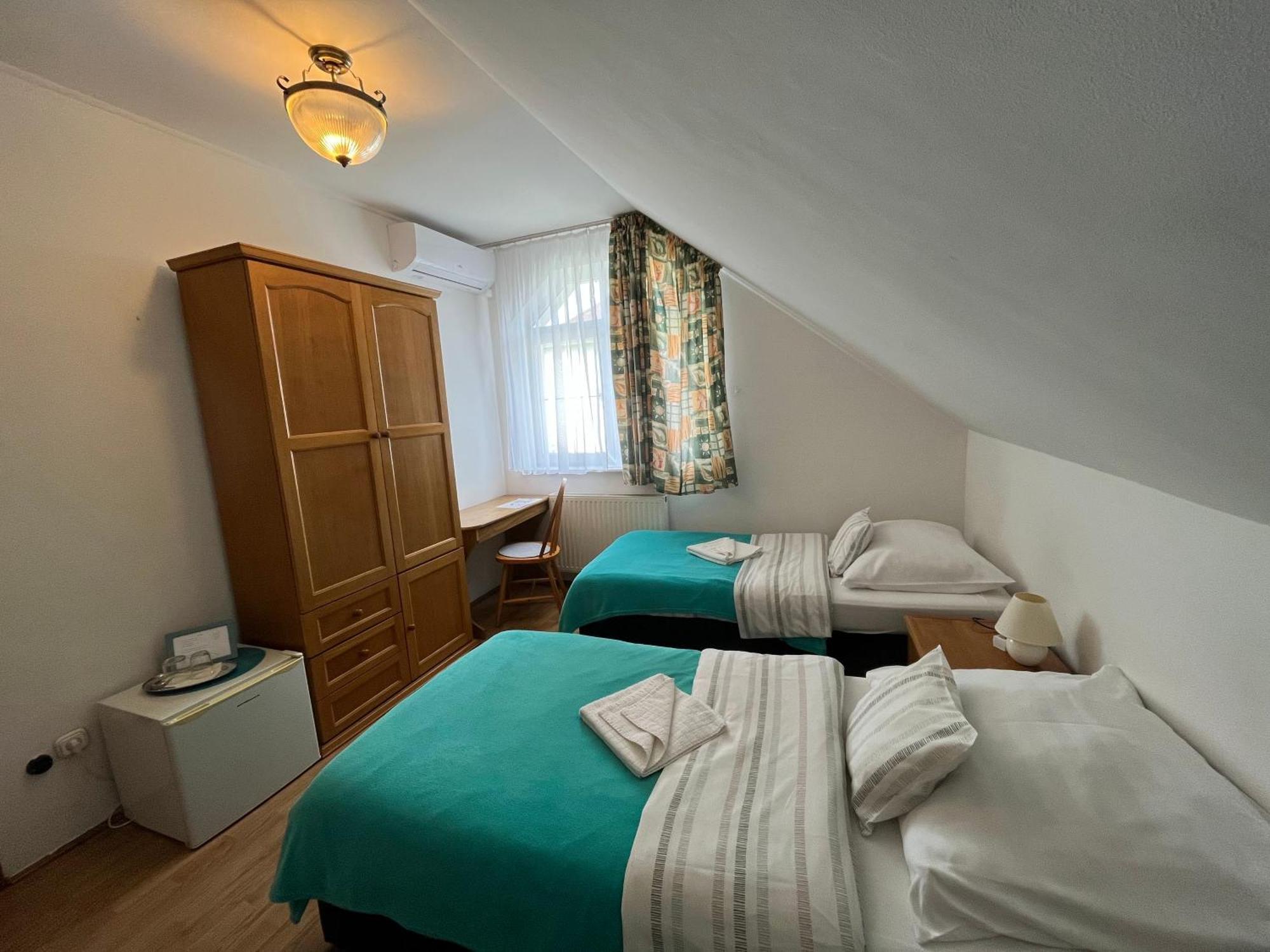 Kiskut Liget Pension Győr Exterior foto